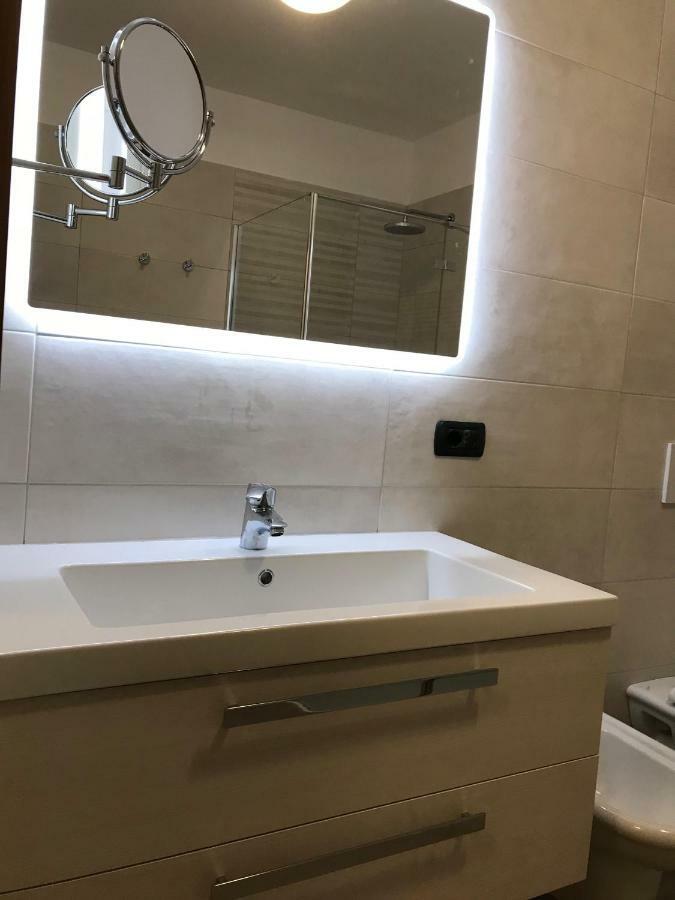 Casa Chiara Appartement Riva del Garda Buitenkant foto